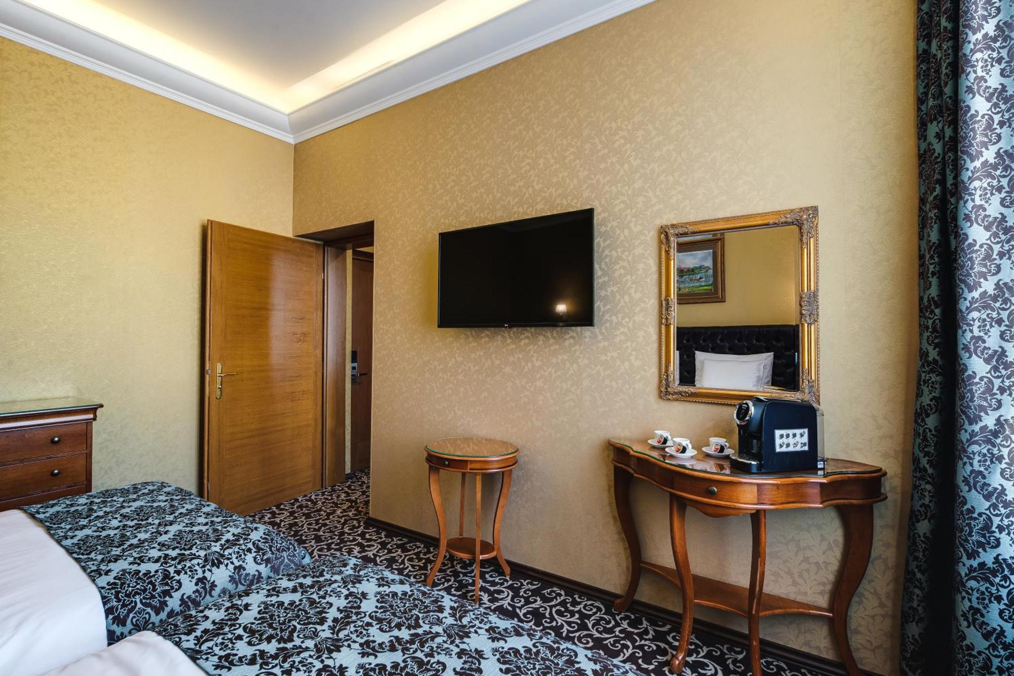 Hotel Jelgava Luaran gambar