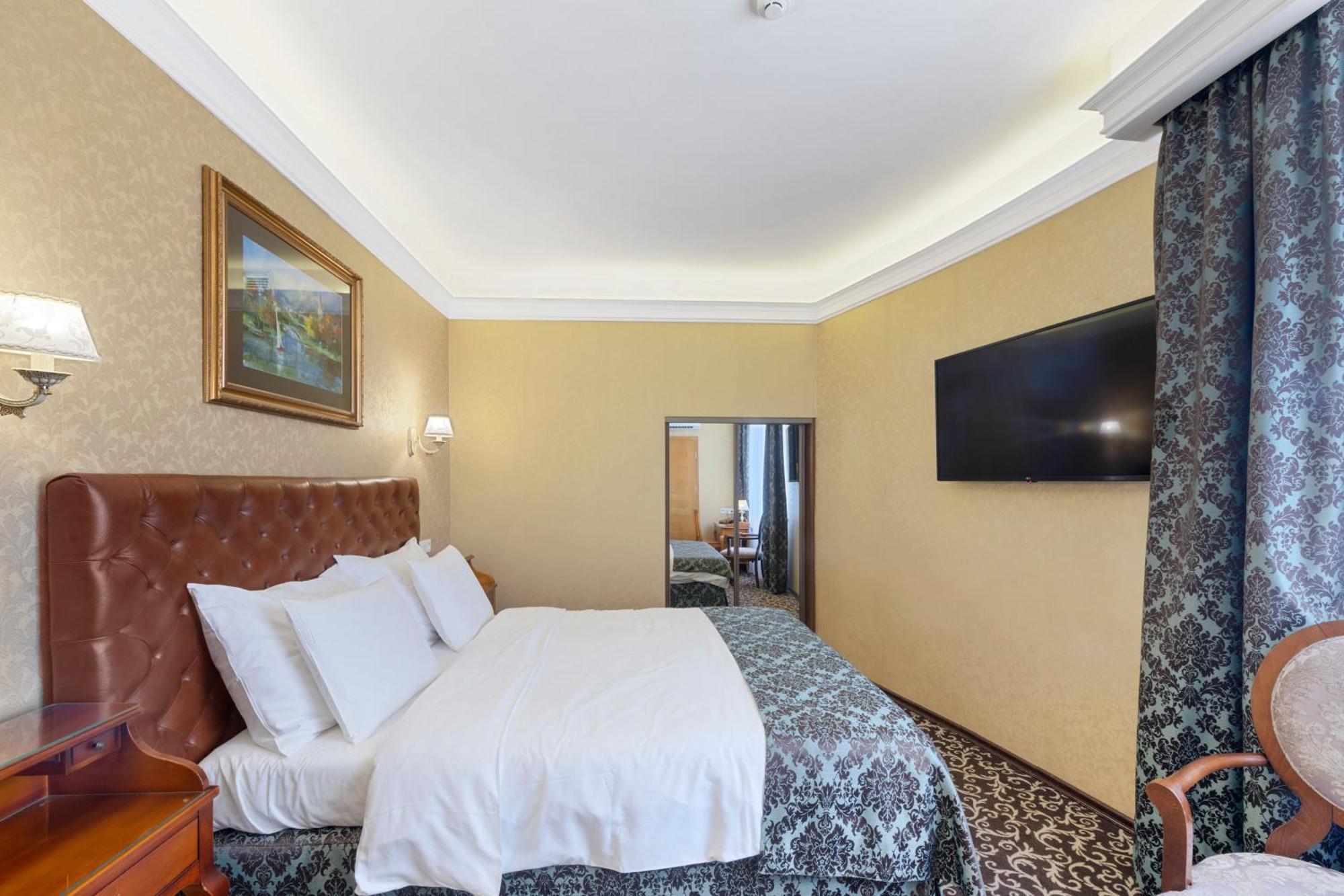 Hotel Jelgava Luaran gambar